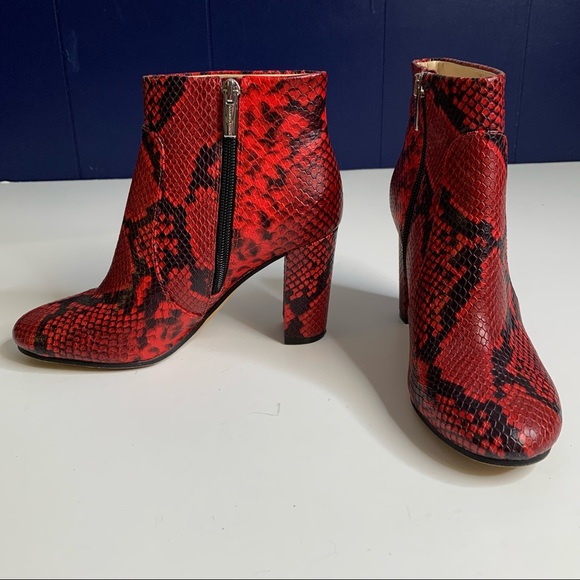 Vince Camuto Sanstan Red Retro Python Print Leather Boots Size 6 - Picture 3 of 14